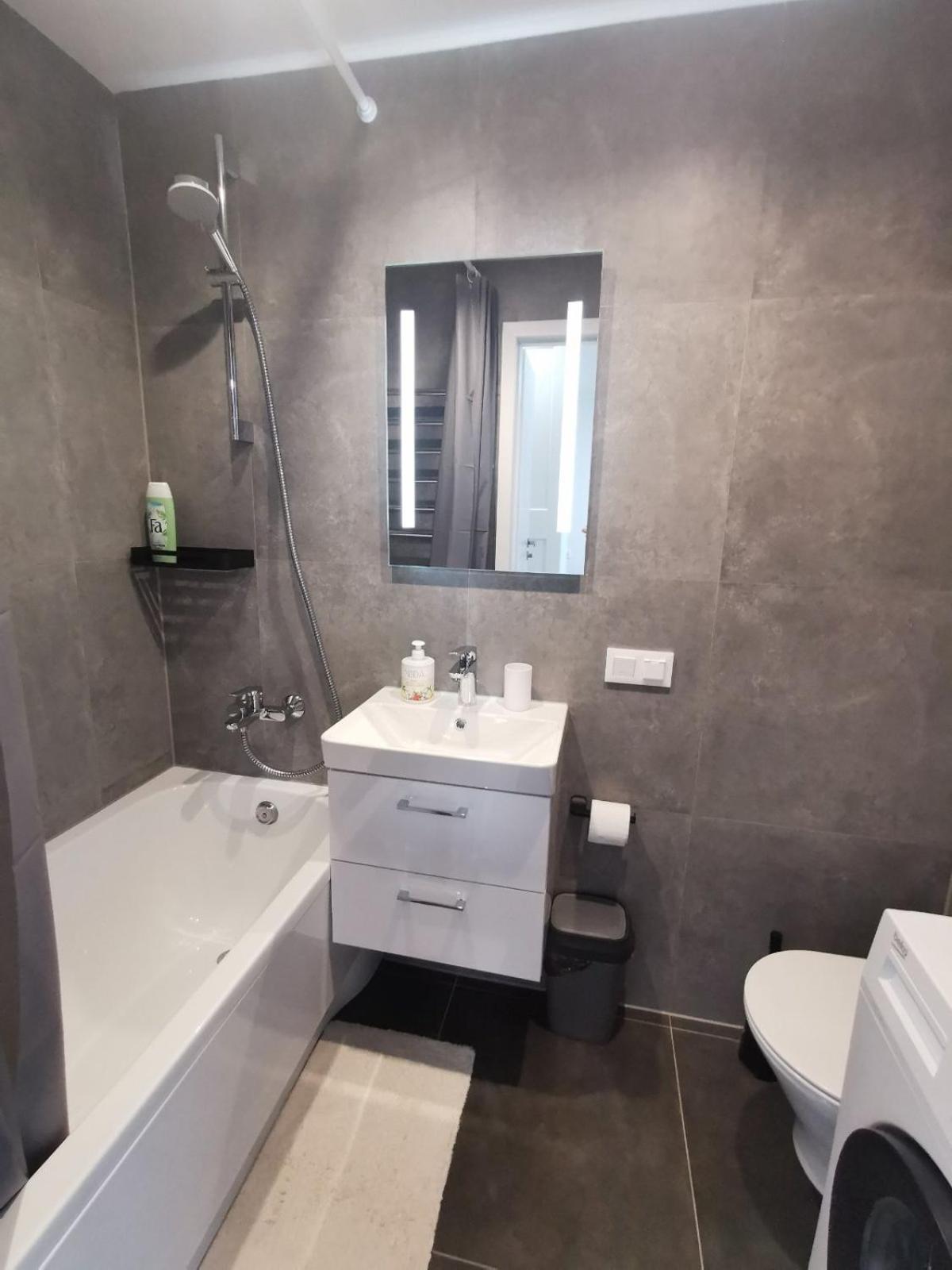 Modern Studio Baltijos, Self-Check-In, Free Parking Klaipėda Buitenkant foto